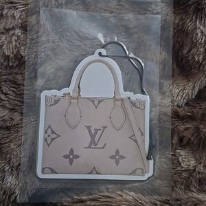 LV BAG CAR FRESHIE